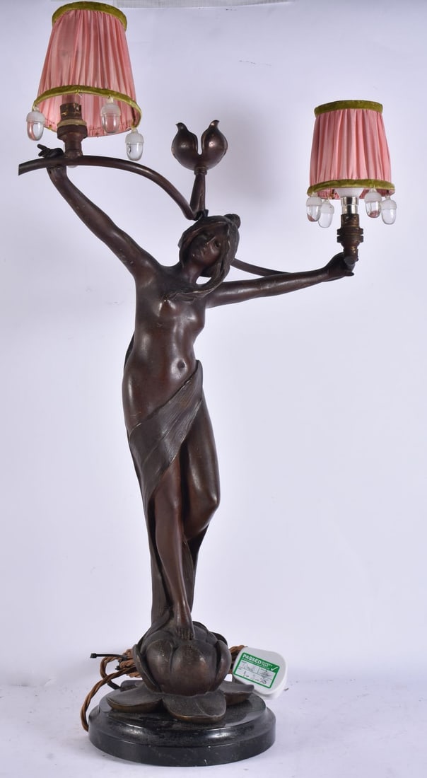 A LARGE ART DECO FRENCH SPELTER FIGURAL LAMP. 62 cm x 30 cm. (1 of 5)