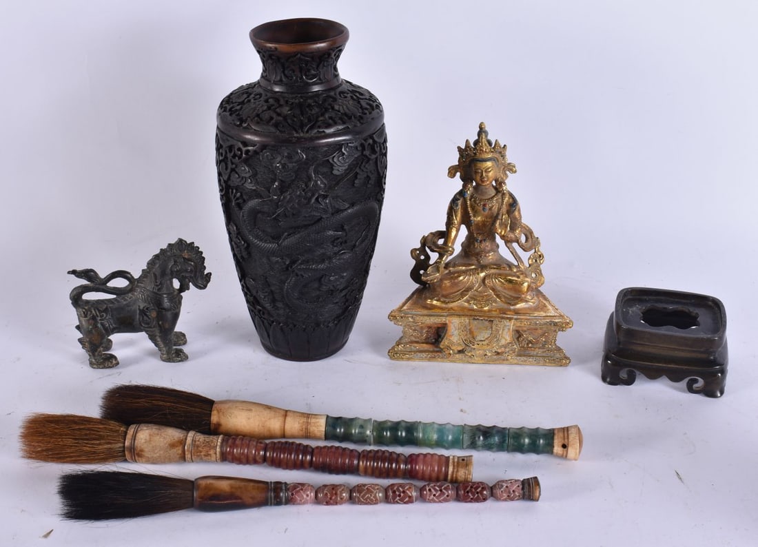 ASSORTED CHINESE COLLECTABLES. (qty): ASSORTED CHINESE COLLECTABLES. (qty)