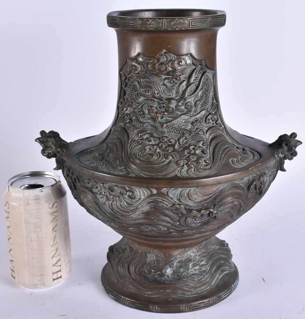 A LARGE 19TH CENTURY JAPANESE MEIJI PERIOD BRONZE DRAGON VASE. 29 cm x 17 cm. (1 of 7)