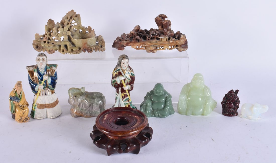ASSORTED CHINESE JADE AND OPAL etc. (qty): ASSORTED CHINESE JADE AND OPAL etc. (qty)
