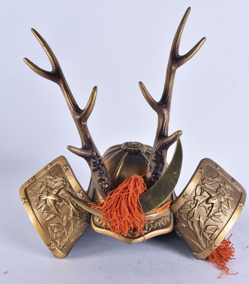 A JAPANESE TAISHO PERIOD BRONZE MODEL OF A KABUTO SAMURAI HELMET. 32 cm x 32 cm. (1 of 4)