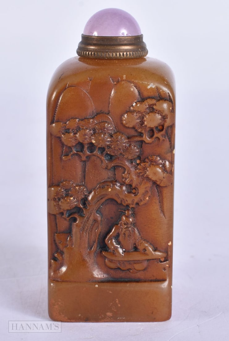 A CHINESE CARVED SOAPSTONE SEAL SNUFF BOTTLE. 6 cm high. (1 of 5)
