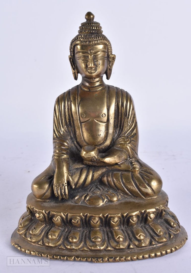 A 19TH CENTURY CHINESE TIBETAN BRONZE BUDDHA. 15 cm high. (1 of 6)