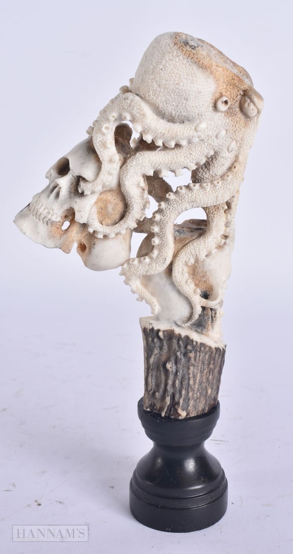 A MEMENTO MORI OCTOPUS SKULL SCULPTURE. 21 cm high.: A MEMENTO MORI OCTOPUS SKULL SCULPTURE. 21 cm high.