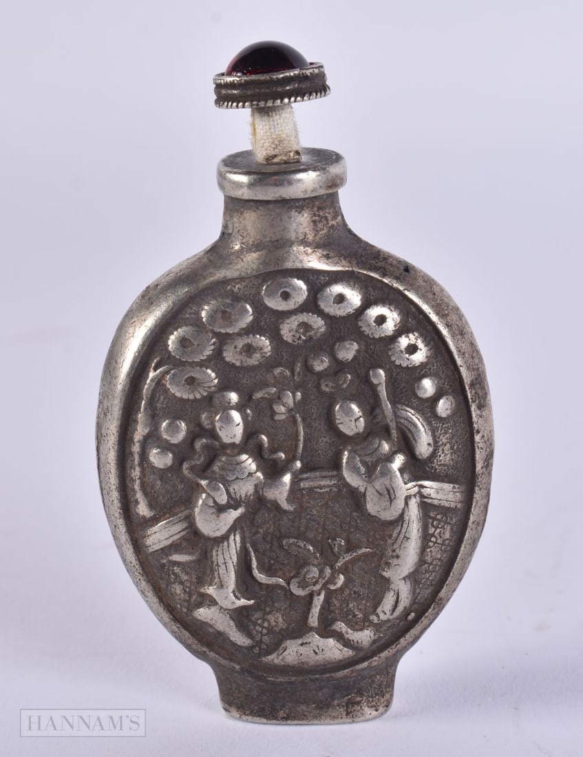 A CHINESE WHITE METAL SNUFF BOTTLE. 62 grams. 7.25 cm high. (1 of 5)