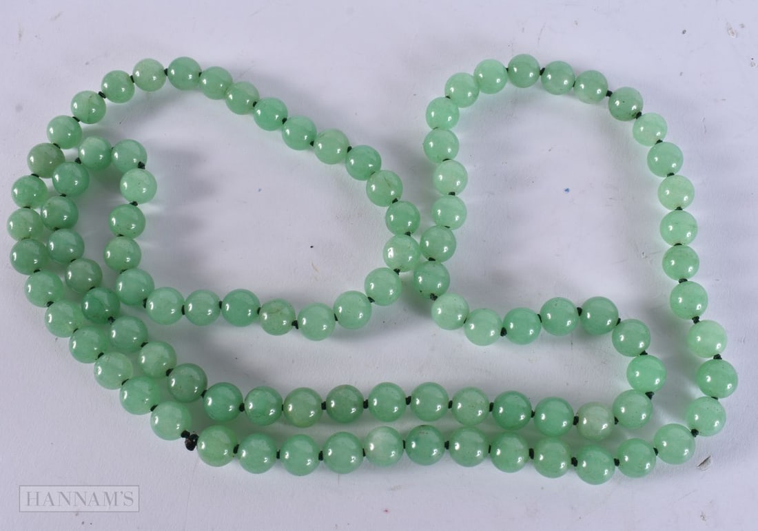 A CHINESE JADE NECKLACE. 222 grams. 120 cm long. (1 of 3)