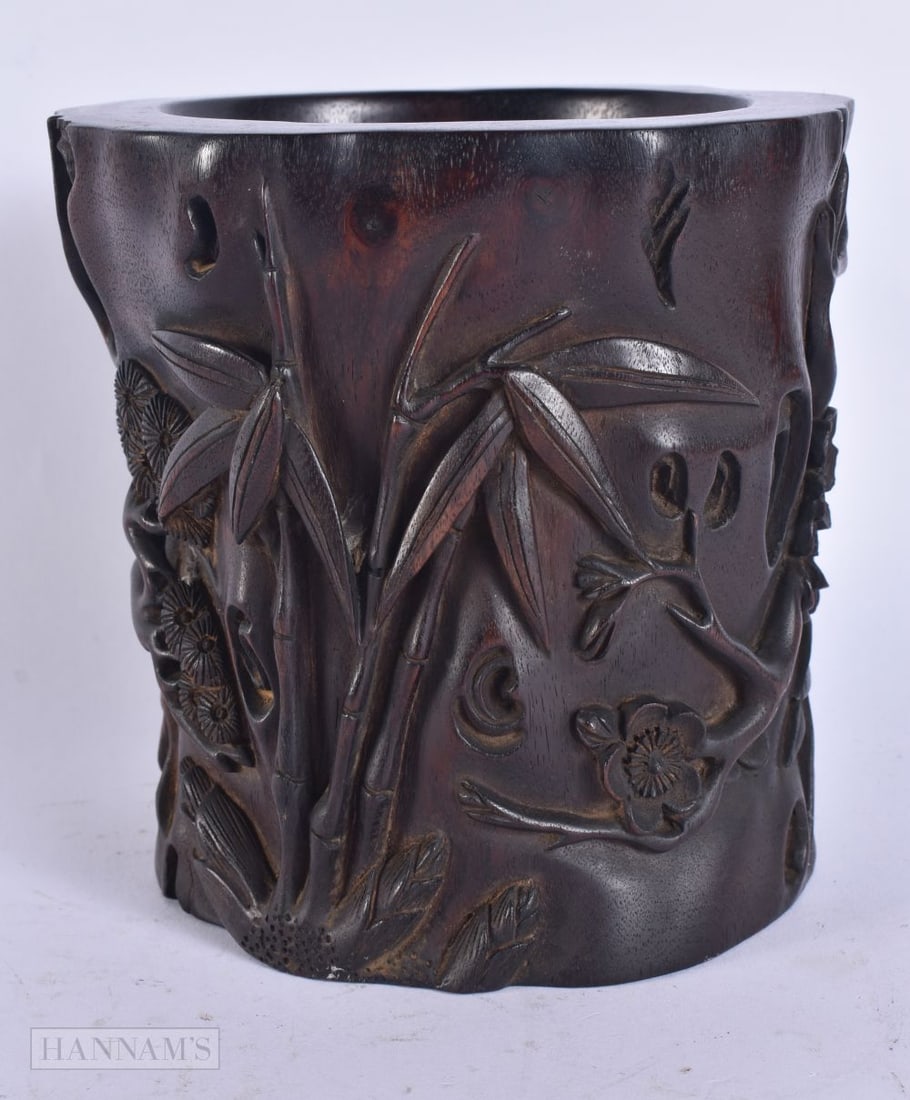 A CHINESE QING DYNASTY CARVED ZITAN BRUSH POT. 15 cm x 13 cm.: A CHINESE QING DYNASTY CARVED ZITAN BRUSH POT. 15 cm x 13 cm.