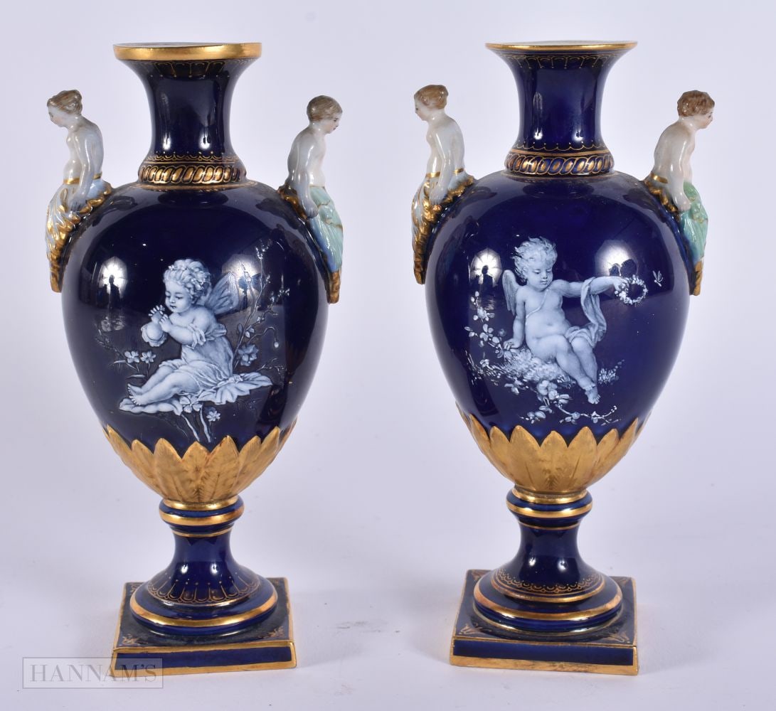 A FINE PAIR OF LATE 19TH CENTURY MEISSEN PATE SUR PATE PORCELAIN VASES with figural handles. 14.5 cm (1 of 7)