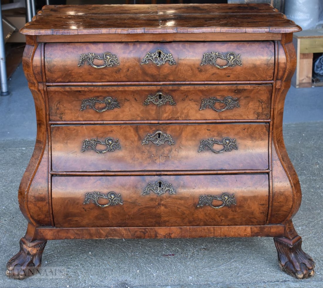 AN ANTIQUE CONTINENTAL CHEST OF DRAWERS. 86 cm x 80 cm x 50 cm. (1 of 7)