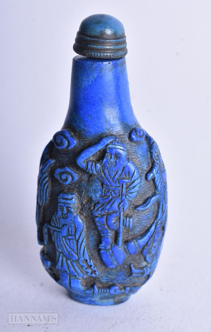 A Carved Hardstone Snuff Bottle. 7.9cm x 3.6cm x 2.3cm, weight 55.8g: A Carved Hardstone Snuff Bottle. 7.9cm x 3.6cm x 2.3cm, weight 55.8g