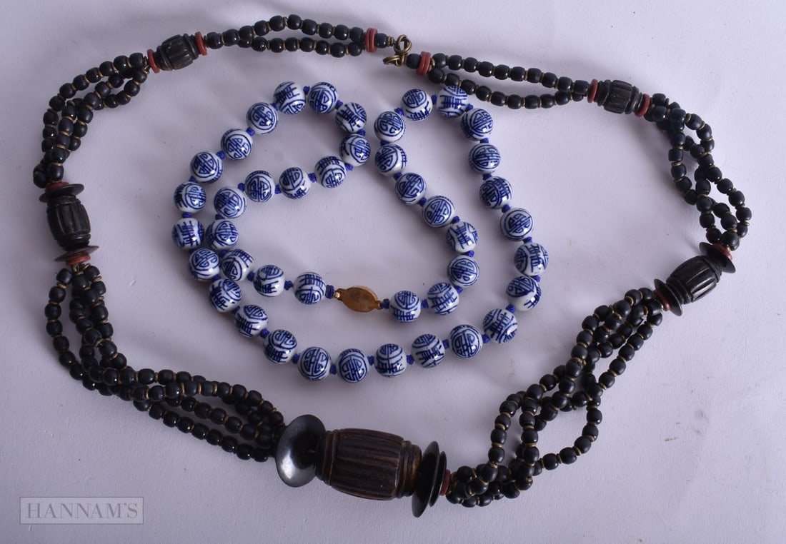 Two Chinese Necklaces. Longest 72cm, total weight 212g (2): Two Chinese Necklaces. Longest 72cm, total weight 212g (2)