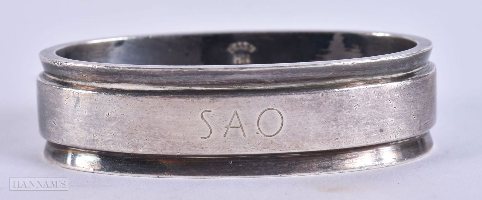 A GEORG JENSEN SILVER NAPKIN RING. 41 grams. 5.5 cm wide.: A GEORG JENSEN SILVER NAPKIN RING. 41 grams. 5.5 cm wide.