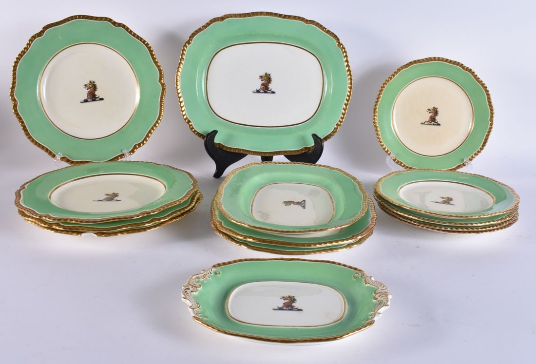 A GROUP OF EARLY 19TH CENTURY CHAMBERLAINS WORCESTER ARMORIAL WARES (Sir Trevor Reeve - Reeve Family (1 of 8)