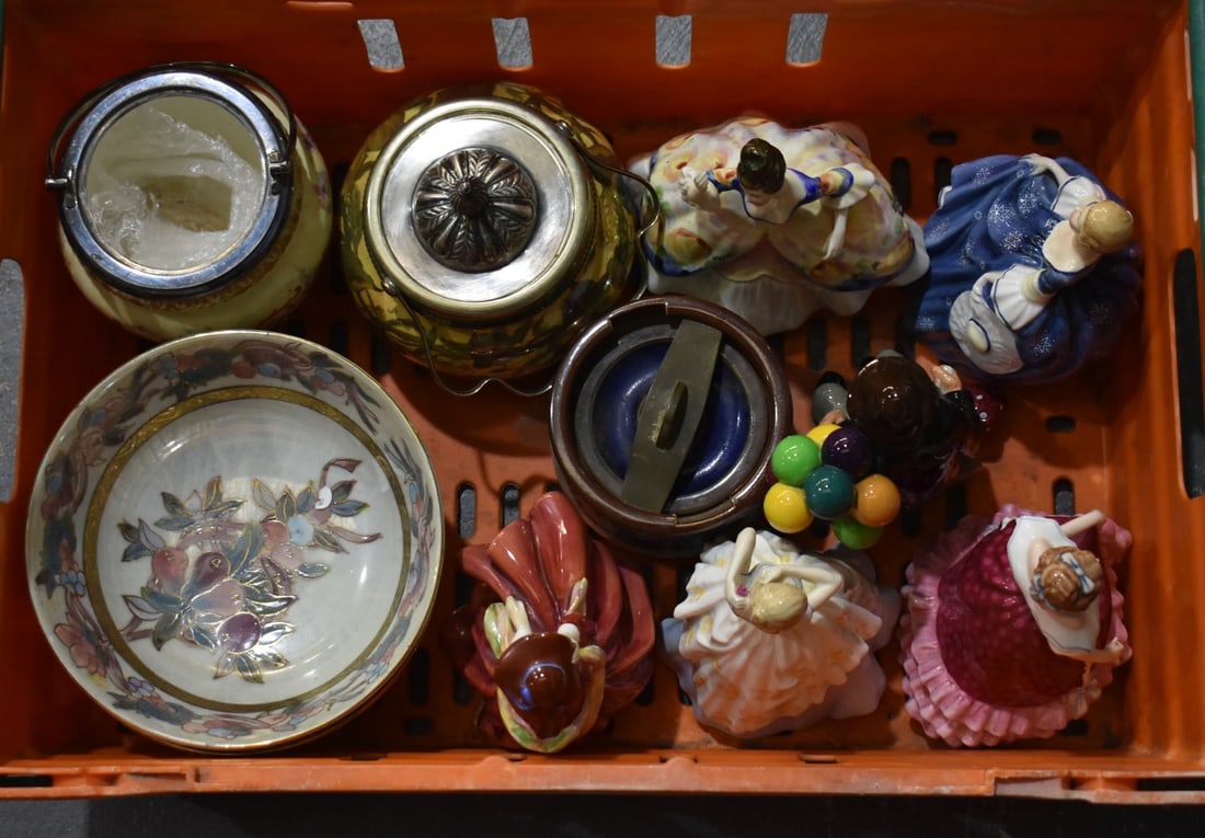 ASSORTED ROYAL DOULTON FIGURES etc. (qty) (1 of 3)