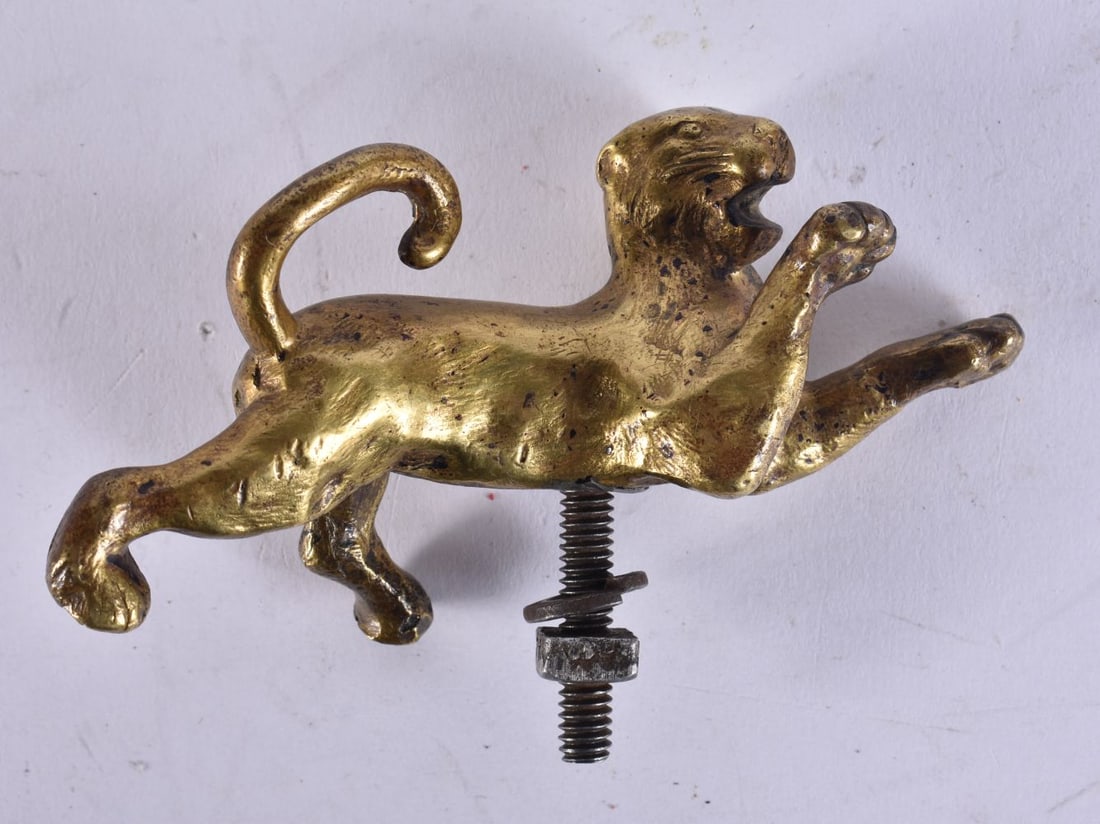 AN ANTIQUE BRONZE JAGUAR CAR MASCOT. 10 cm wide. (1 of 3)