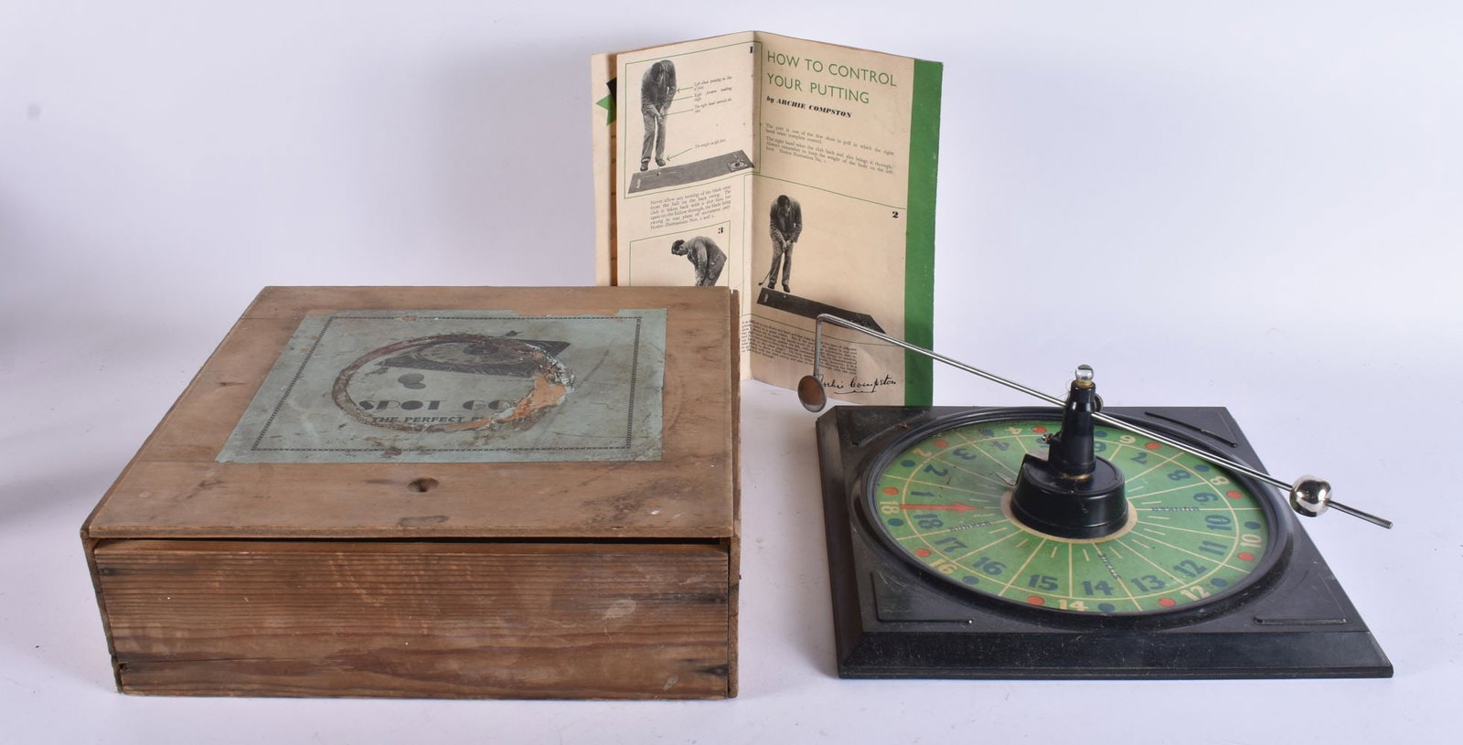 A VERY RARE 1930S SPOT GOLF PERFECT PUTTING TRAINING GAME. 32 cm square. (1 of 5)