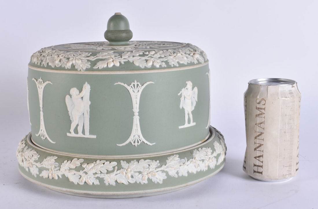 A LARGE 19TH CENTURY ENGLISH GREEN JASPERWARE CHEESE DOME AND COVER. 24 cm x 22 cm. (1 of 4)