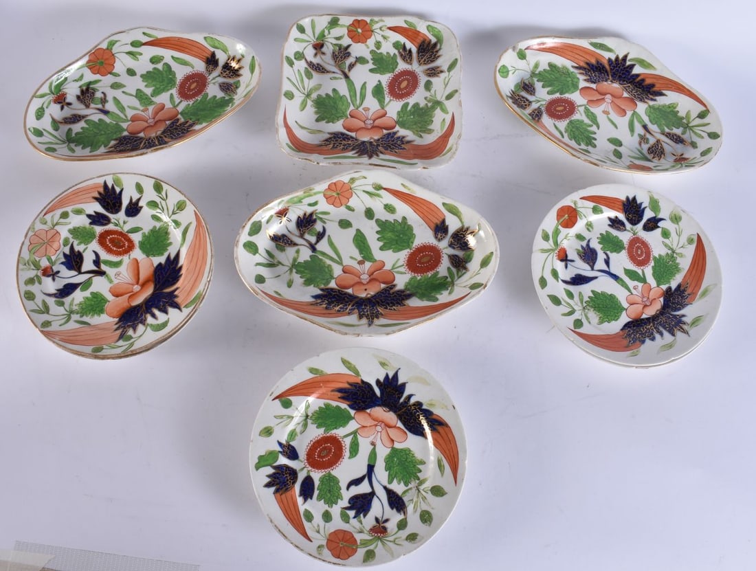 A COLLECTION OF EARLY 19TH CENTURY ENGLISH PORCELAIN DISHES possibly Coalport. Largest 29 cm wide. ( (1 of 6)