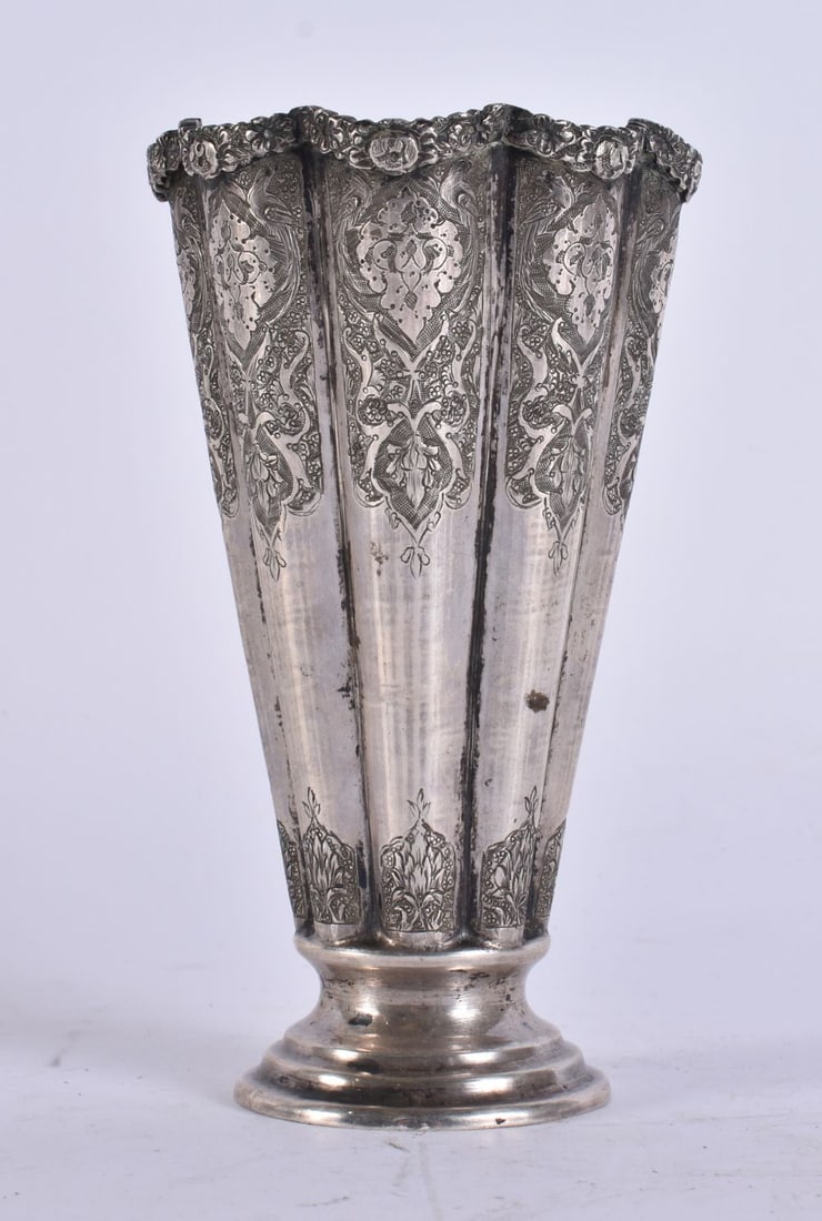 AN ANTIQUE RUSSIAN SILVER BEAKER. 180 grams. 13 cm high. (1 of 4)