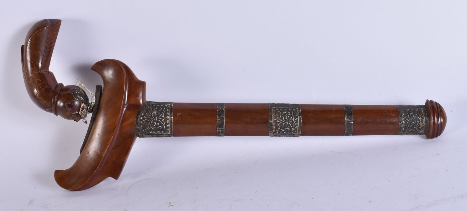 A MIDDLE EASTERN WHITE METAL OVERLAID KRISS DAGGER. 39 cm long. (1 of 6)