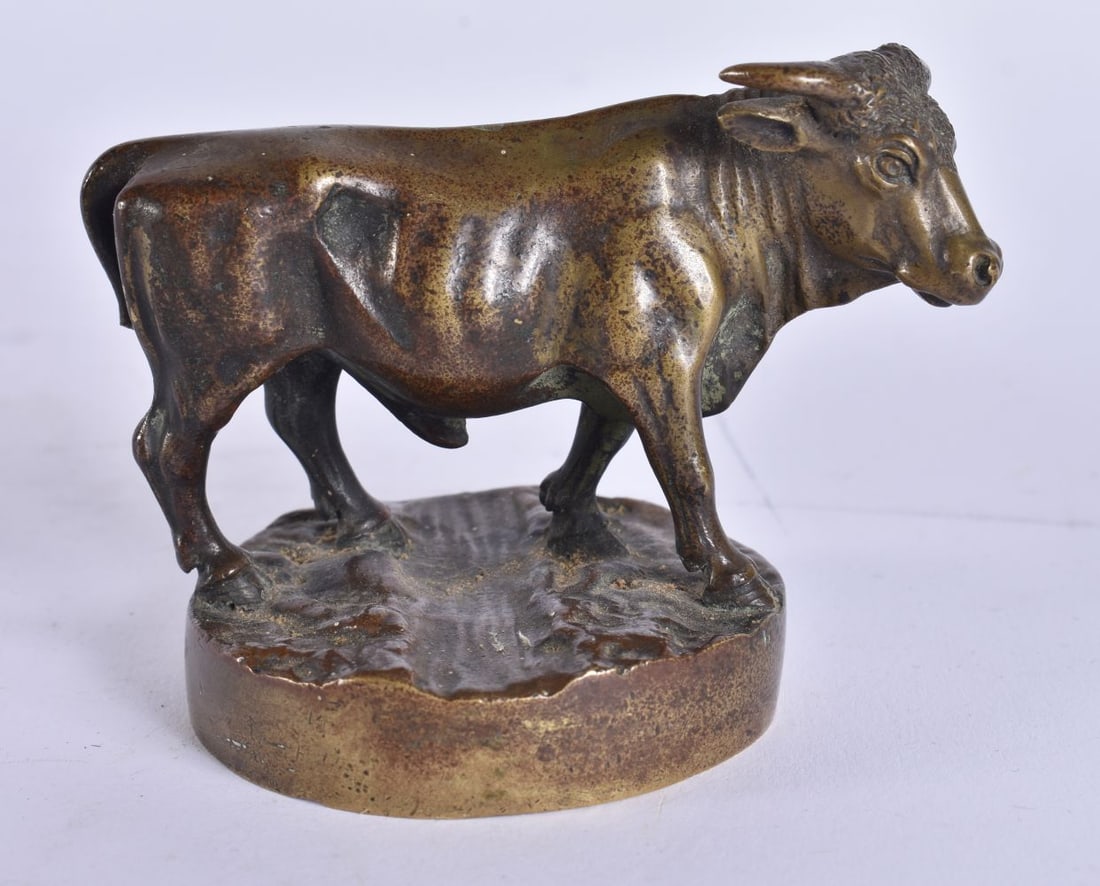 A 19TH CENTURY EUROPEAN GRAND TOUR BRONZE FIGURE OF A BULL. 9.25 cm wide. (1 of 7)