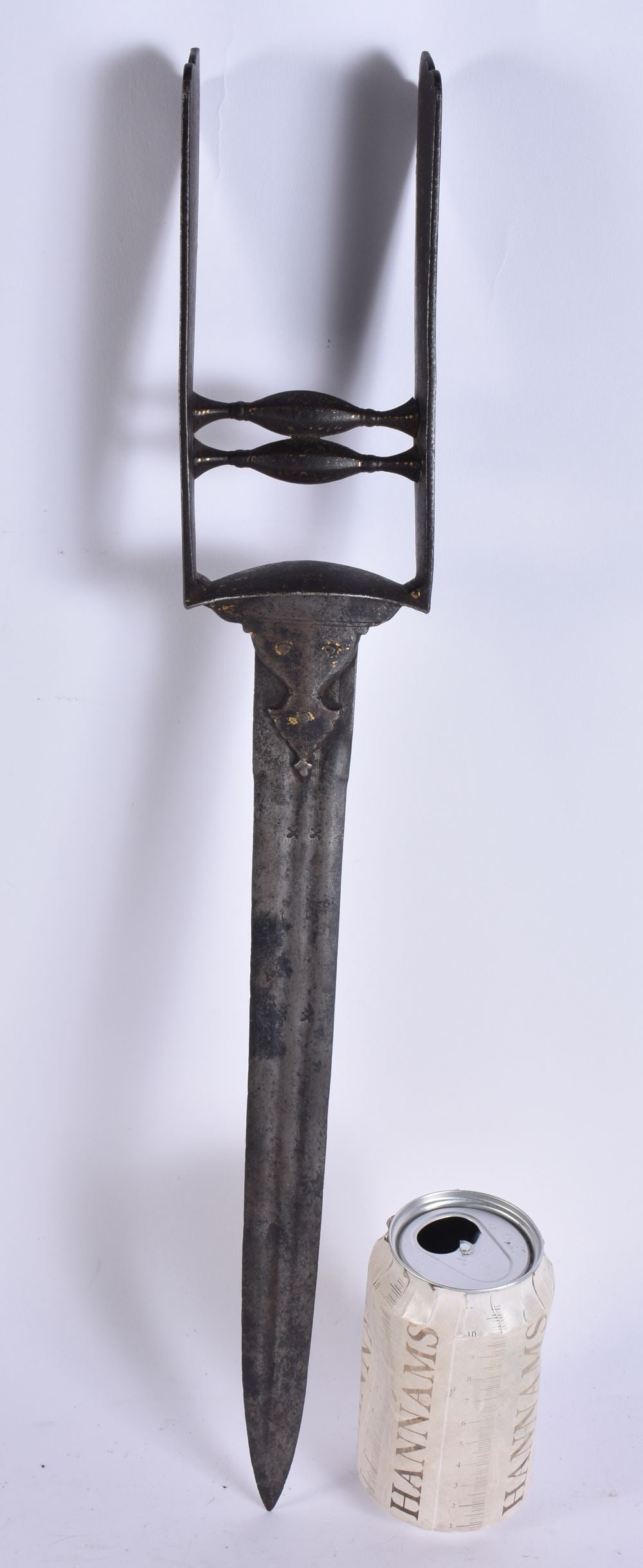 AN UNUSUALLY LARGE 18TH CENTURY INDIAN IRON GOLD INLAID KATAR DAGGER probably Deccan, decorated with (1 of 6)