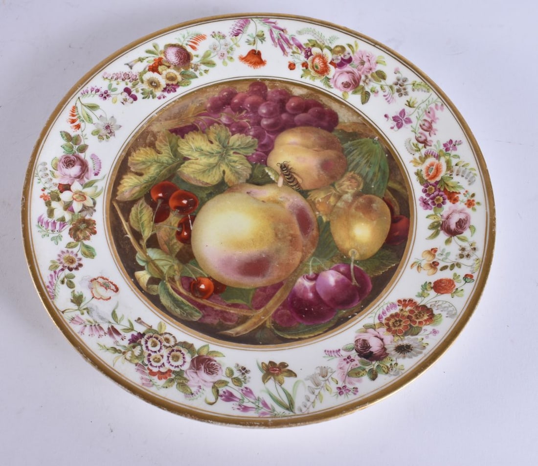 AN EARLY 19TH CENTURY ENGLISH PORCELAIN PLATE painted with a wasp upon fruit. 22 cm wide. (1 of 5)