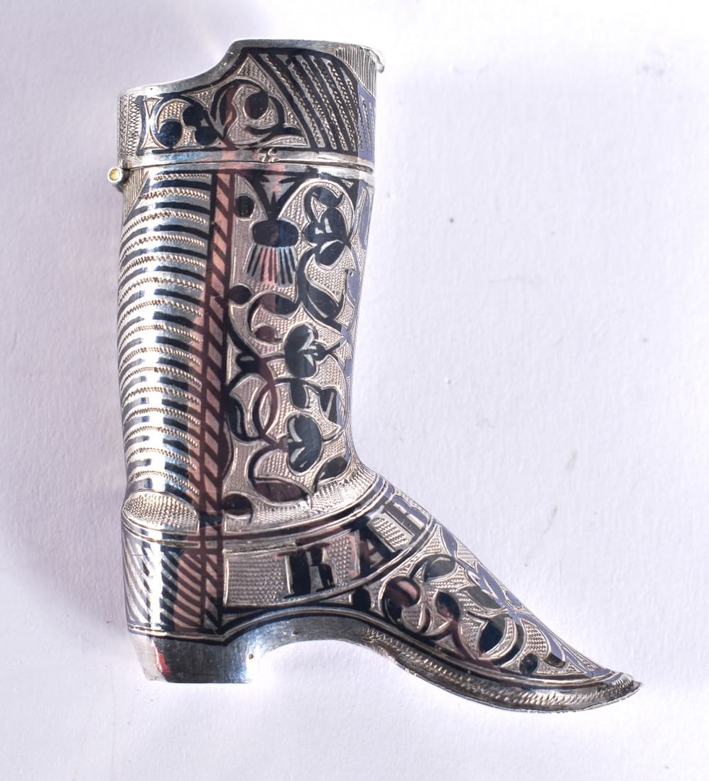 A RARE 19TH CENTURY RUSSIAN SILVER NIELLO BOOT VESTA CASE. 23 grams. 7 cm x 5.5 cm. (1 of 7)
