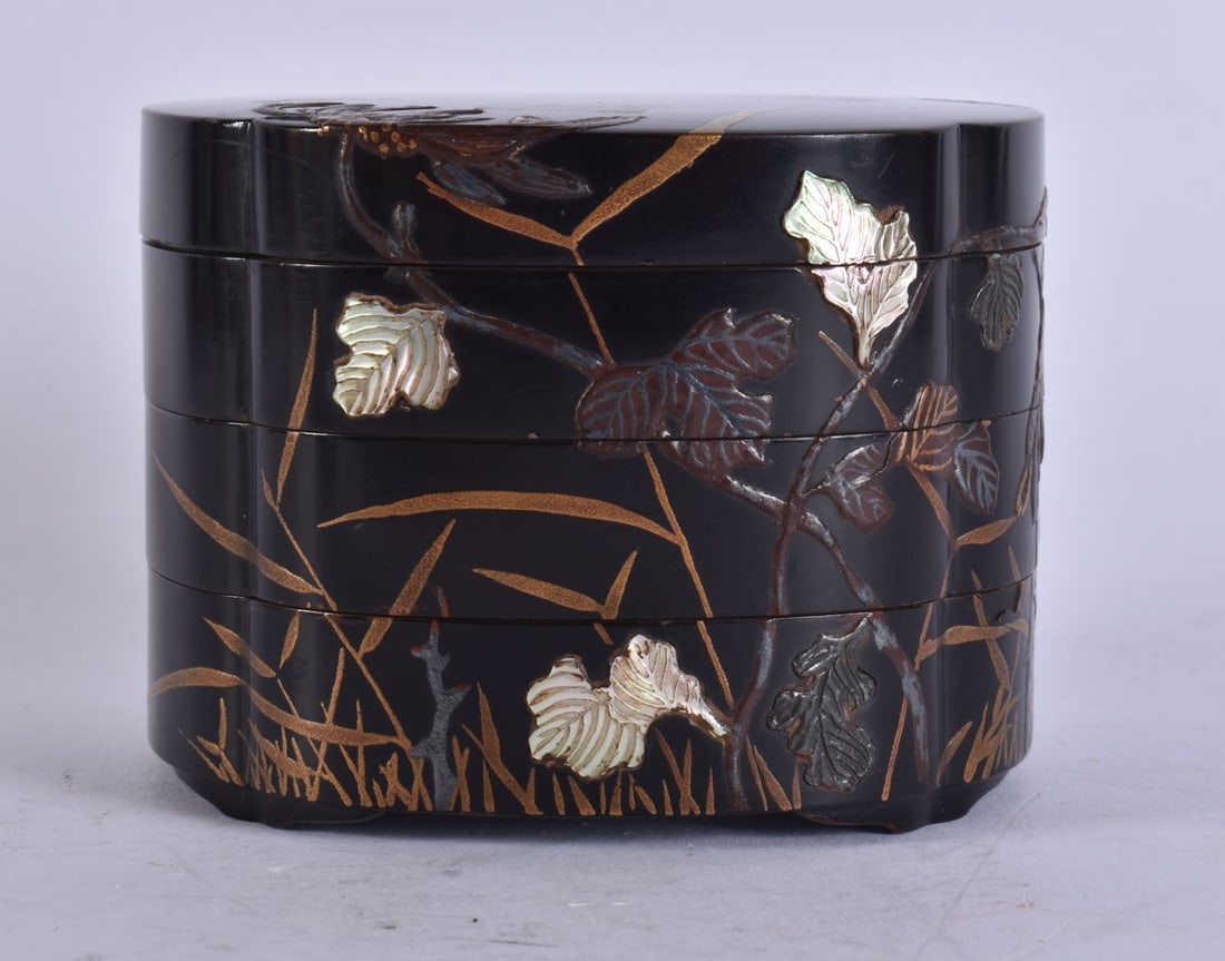 AN EARLY 20TH CENTURY JAPANESE MEIJI PERIOD LACQUERED BOX AND COVER decorated with inlaid mother of (1 of 5)