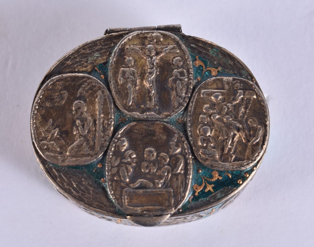 A 17TH/18TH CENTURY CONTINENTAL SILVER AND ENAMEL BOX decorated with saints. 19.42 grams. 3.75 cm x (1 of 6)