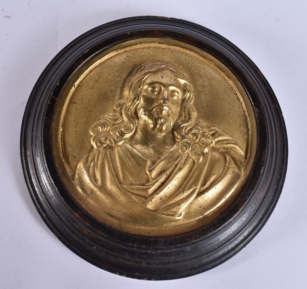 AN EARLY 18TH CENTURY EUROPEAN GILT BRONZE RELIGIOUS PLAQUE. 16.5 cm wide. (1 of 4)
