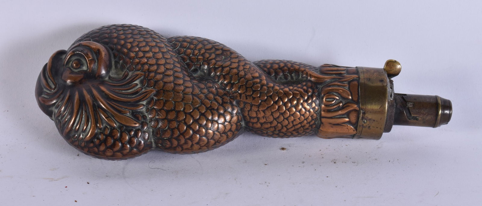 AN UNUSUAL VICTORIAN COPPER ENTWINED FISH POWDER FLASK. 18.5 cm long. (1 of 3)