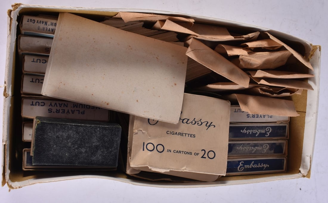 ASSORTED VINTAGE CIGARETTE CARDS. (qty): ASSORTED VINTAGE CIGARETTE CARDS. (qty)