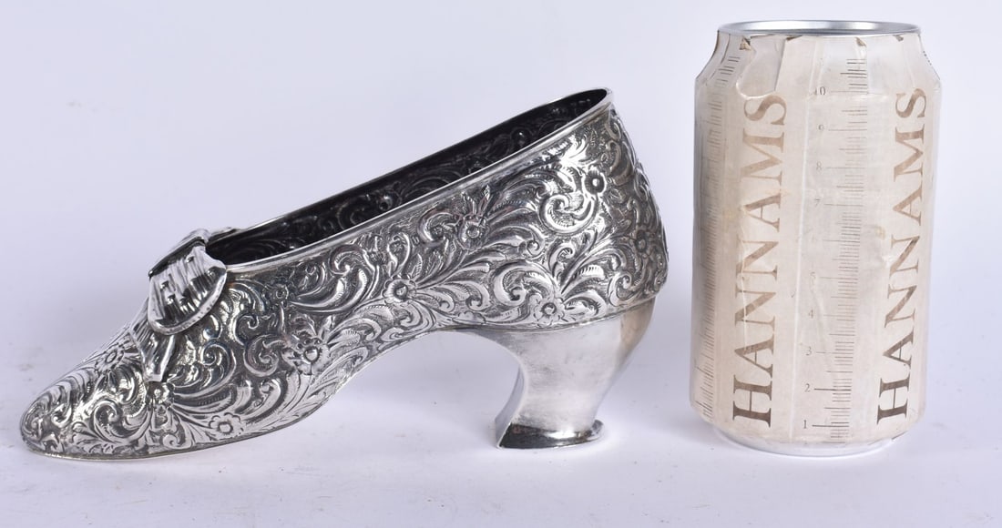 AN ANTIQUE ENGLISH SILVER SHOE. 156 grams. 18 cm wide. (1 of 6)