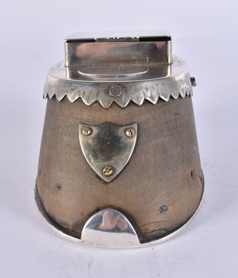 A VICTORIAN SILVER PLATED ANIMAL HOOF COMBINATION VESTA STAND. 14 cm x 7.5 cm. (1 of 6)