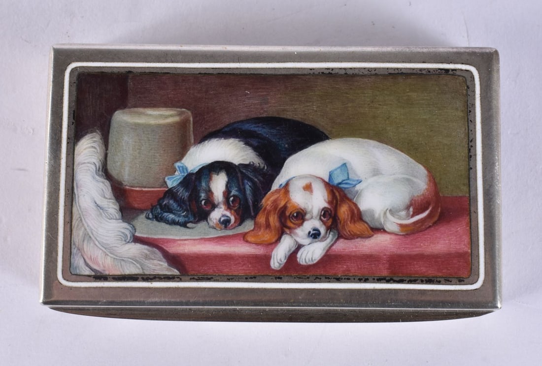 A FINE ANTIQUE SILVER AND ENAMEL SNUFF BOX painted with two hounds resting on a pink cloth. 80 grams (1 of 5)