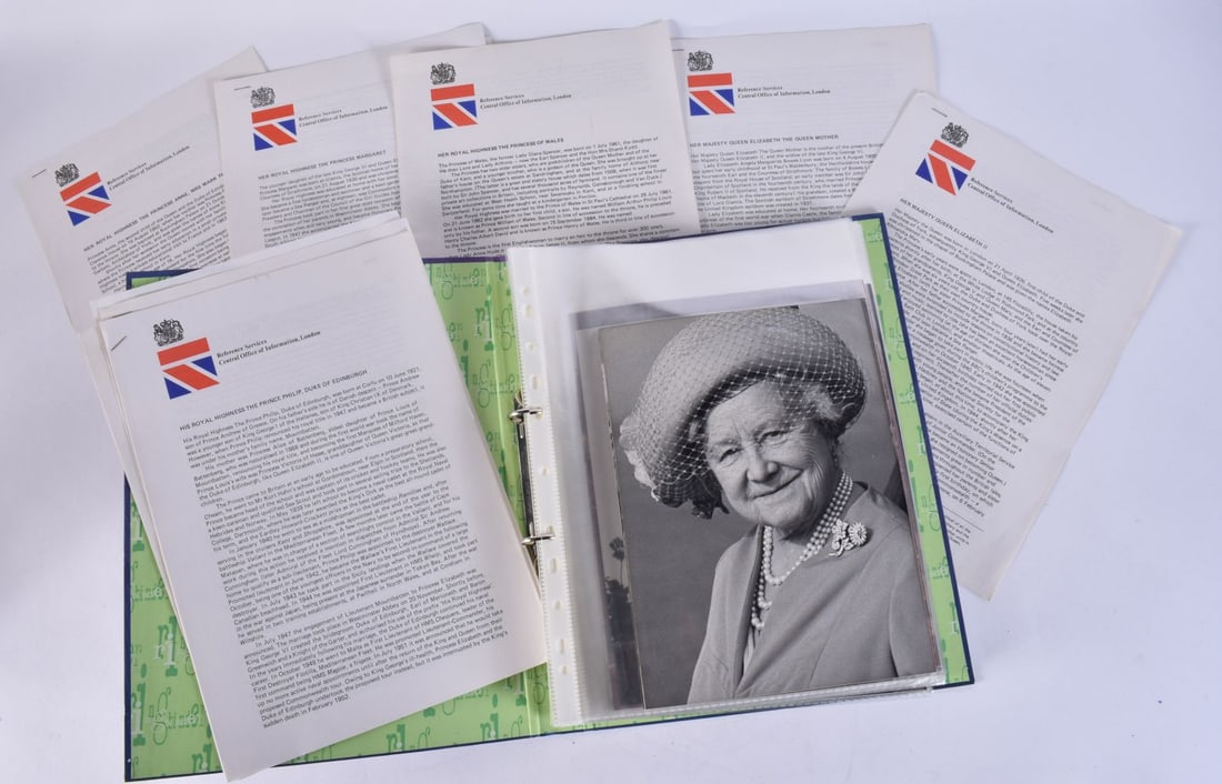 A COLLECTION OF ROYAL PHOTOGRAPHS including Princess Diana, Queen Elizabeth, Prince Phillip etc. (qt (1 of 15)