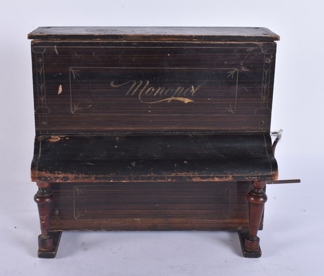A NOVELTY MONOPOL POLYPHONE PIANO FORM MUSIC BOX. 24 cm x 22.5 cm. (1 of 4)