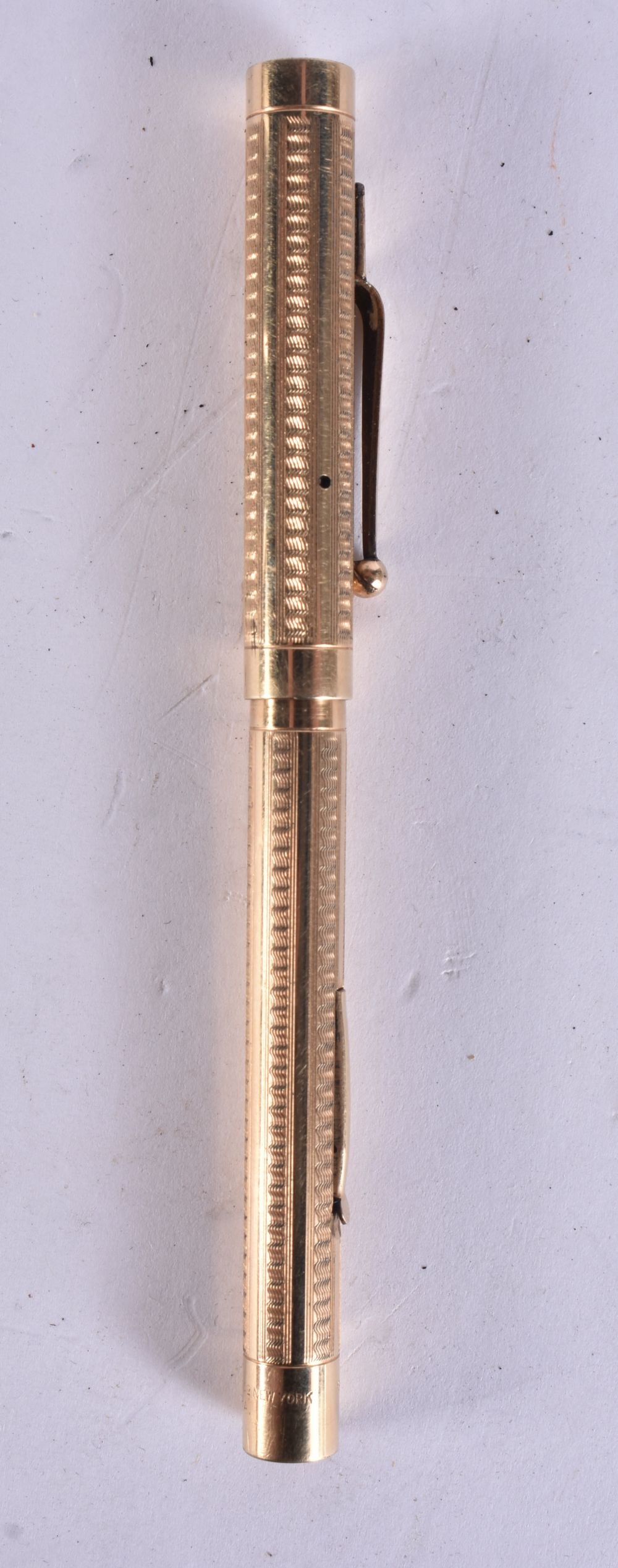 A MABEL TODD & CO NEW YORK YELLOW METAL PEN. 11 cm long. (1 of 4)