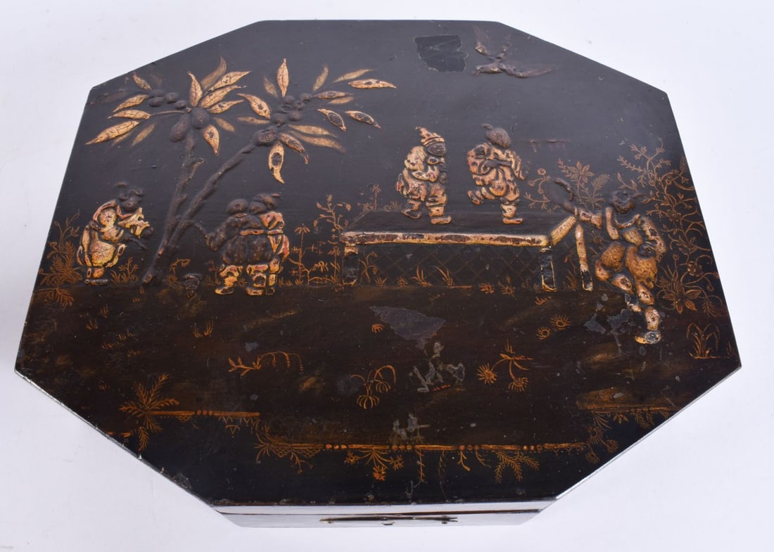 A GEORGE III BLACK LACQUER CHINOISERIE BOX. 27 cm x 23 cm. (1 of 5)