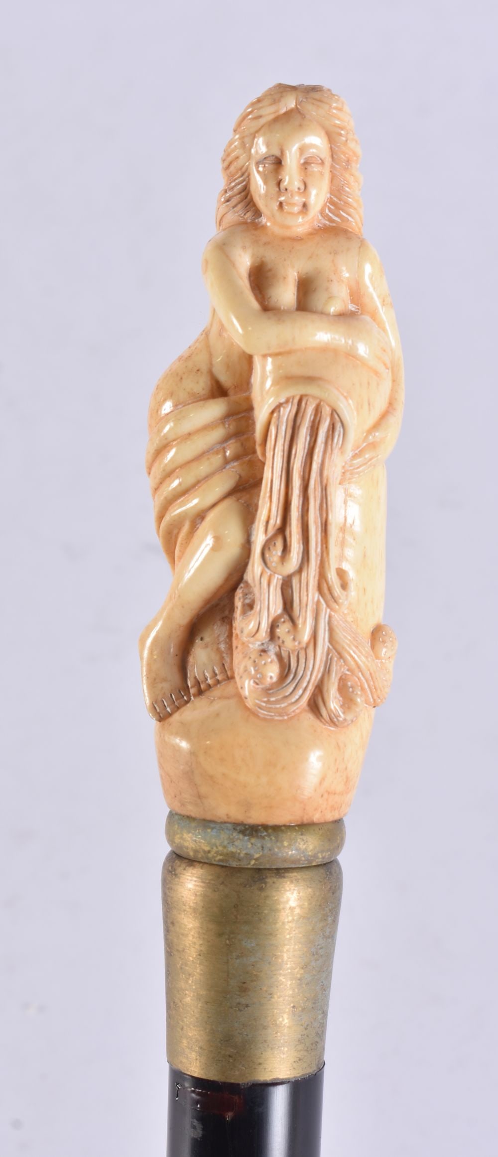 A CONTINENTAL CARVED BONE WALKING CANE. 90 cm long. (1 of 5)