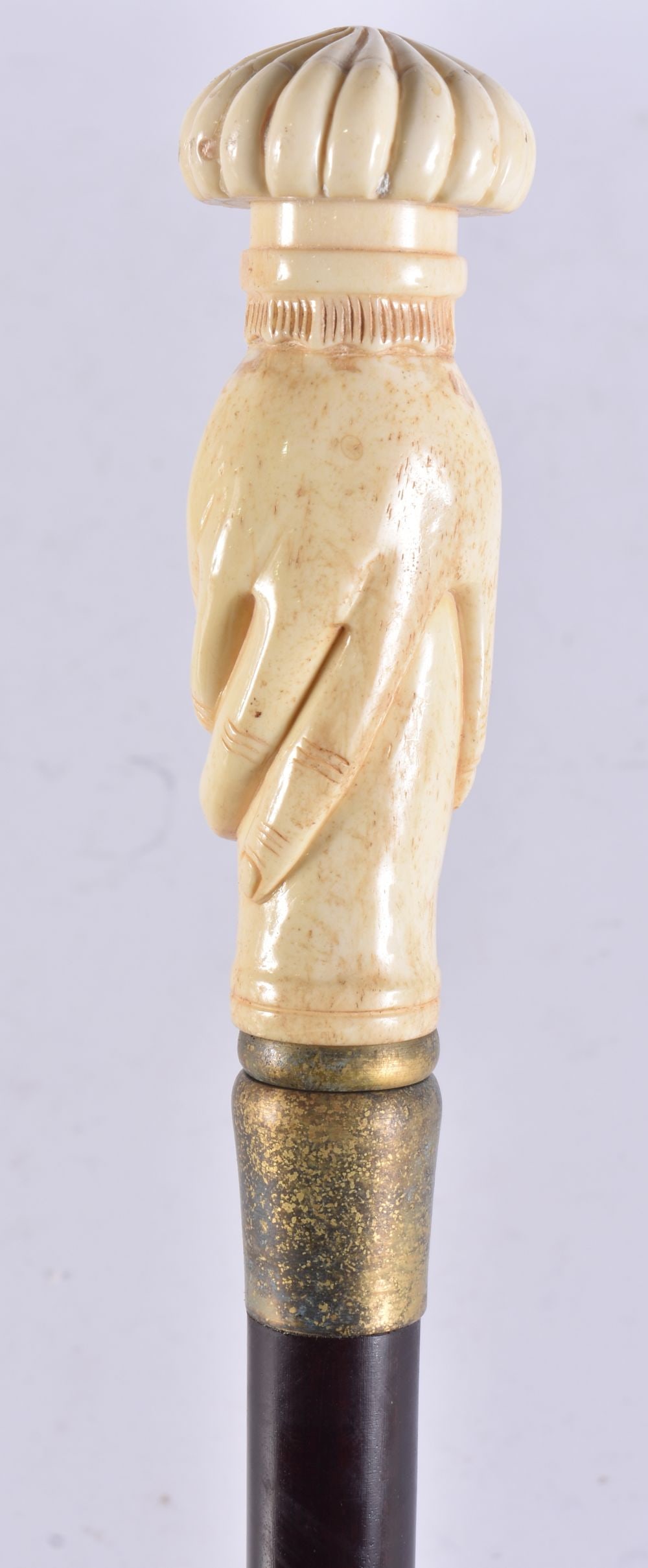 A CONTINENTAL CARVED BONE WALKING CANE. 90 cm long. (1 of 4)