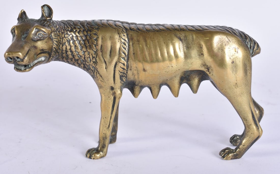 A LOVELY 18TH CENTURY EUROPEAN GRAND TOUR BRONZE FIGURE OF A WOLF HOUND. 15 cm wide. (1 of 5)
