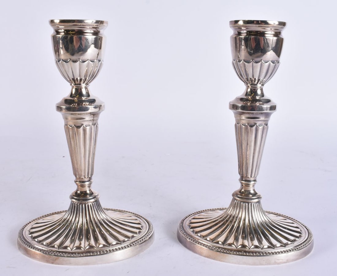 A PAIR OF ANTIQUE SILVER CANDLESTICKS. 520 grams overall. 16.5 cm high. (1 of 6)