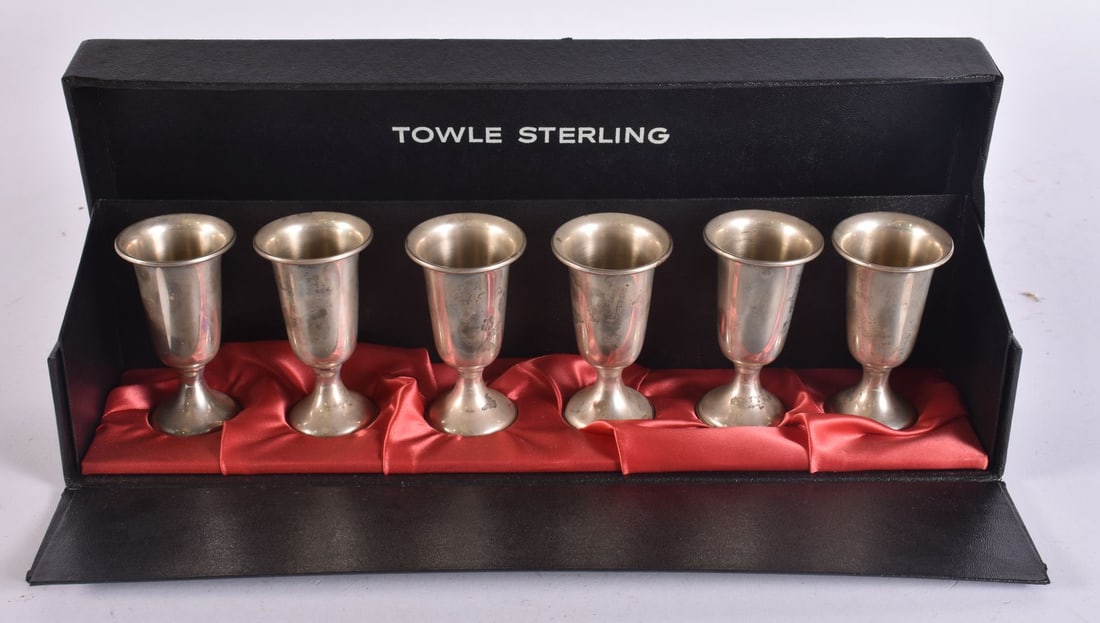 A SET OF SIX SILVER CUPS. 140 grams overall. 8 cm high. (6) (1 of 5)