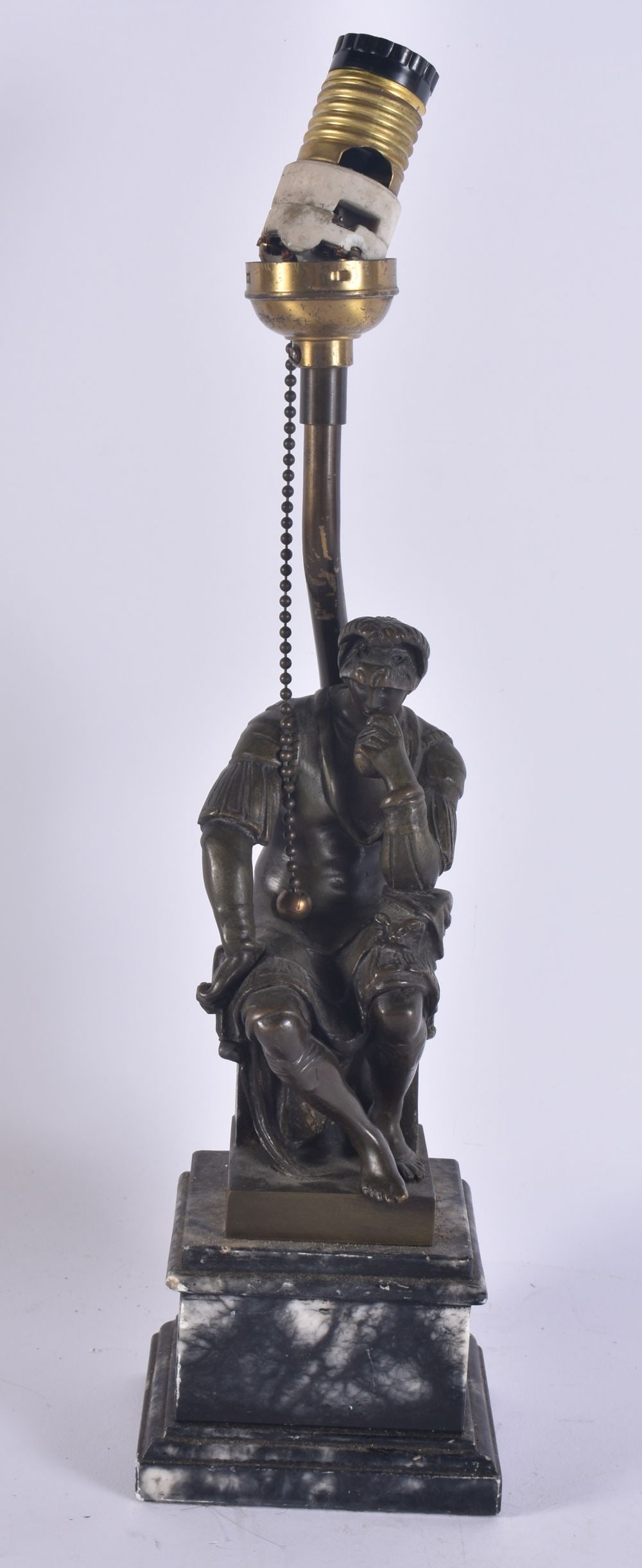 AN ANTIQUE GRAND TOUR BRONZE LAMP modelled as the thinker. 33 cm high. (1 of 6)