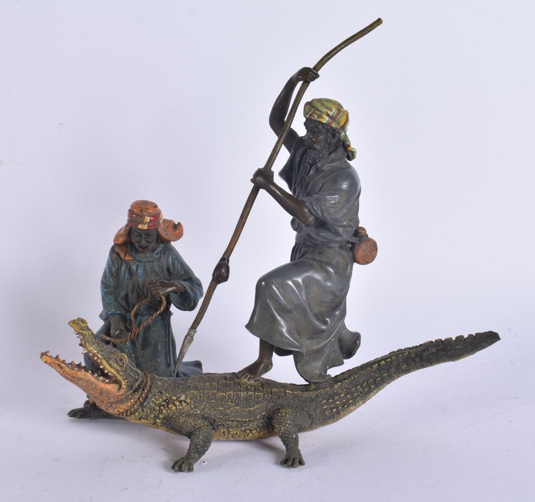 A COLD PAINTED BRONZE ALLIGATOR FIGHTING GROUP. 22 cm x 18 cm. (1 of 5)
