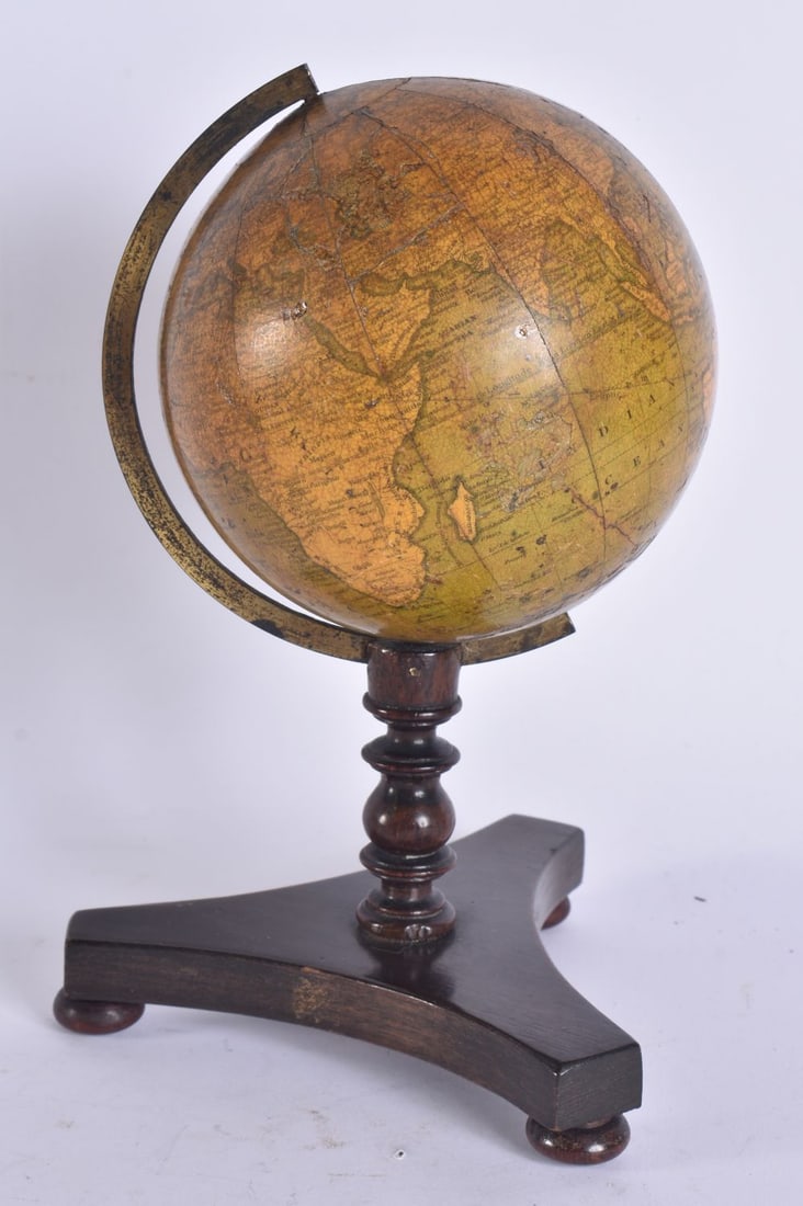 A GOOD EARLY GLOBE. 22 cm x 10 cm. (1 of 5)