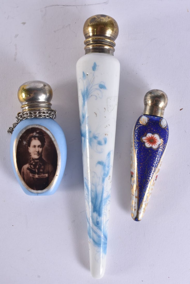 THREE ANTIQUE PORCELAIN SCENT BOTTLES. Largest 14 cm long. (3) (1 of 6)