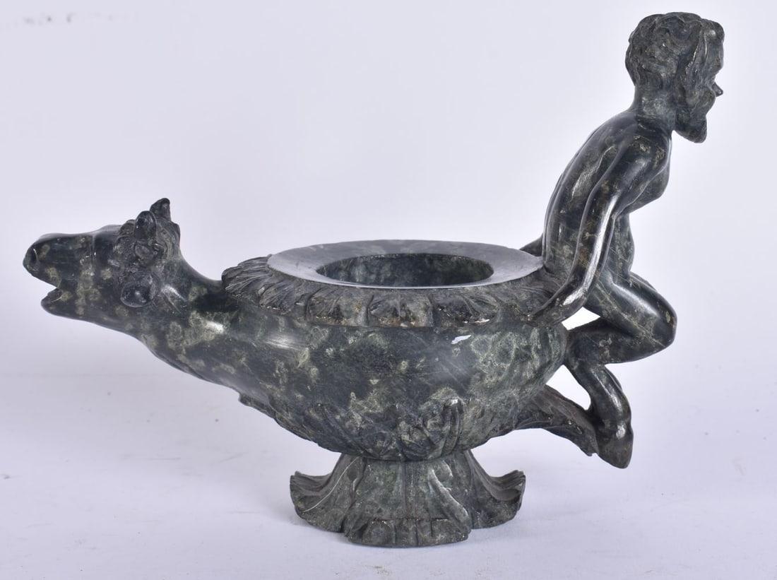 A MID 19TH CENTURY ITALIAN SERPENTINE GRAND TOUR OIL LAMP. 15 cm wide. (1 of 6)